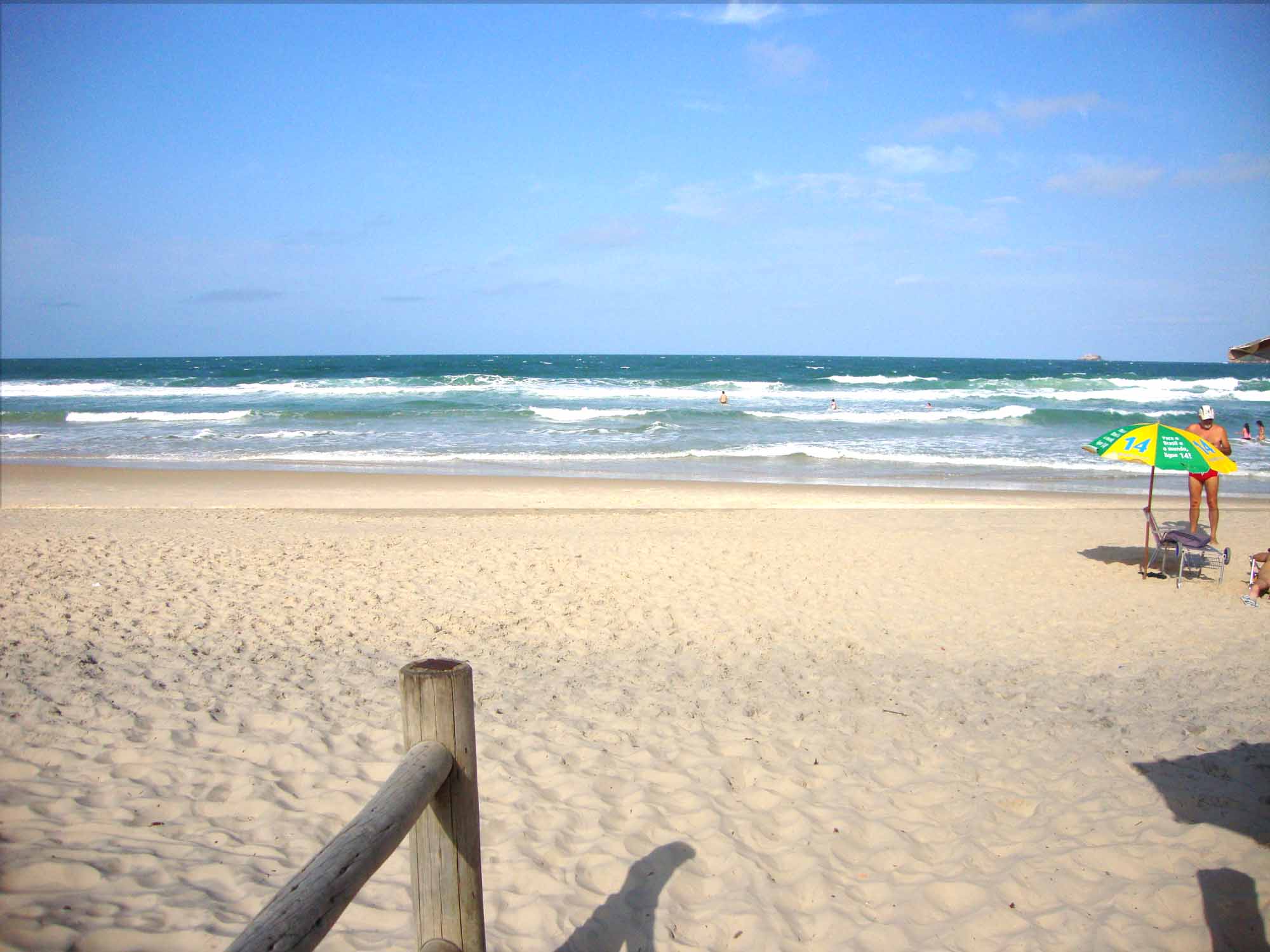 Praia e mar